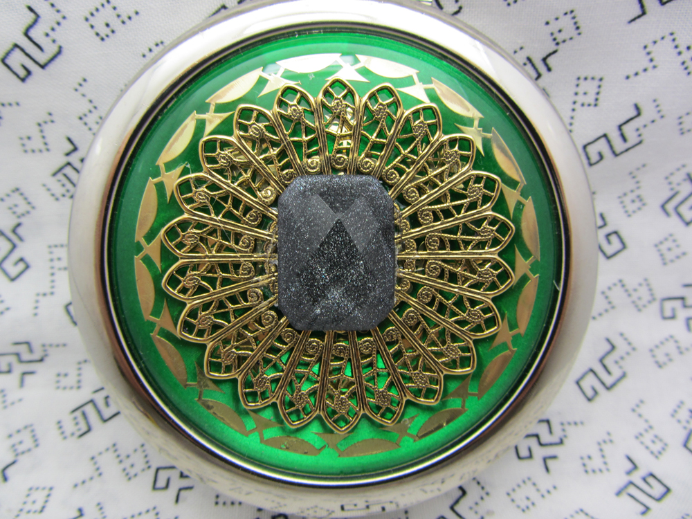 Compact Mirror Green With Black Shimmer